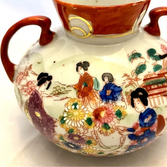 Kutani Satsuma Geisha Girl Japanese Vase, Vintage EUC - Picture 3 of 10